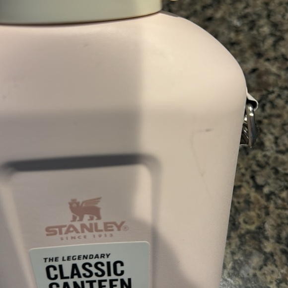 New Stanley flask - Picture 3 of 5